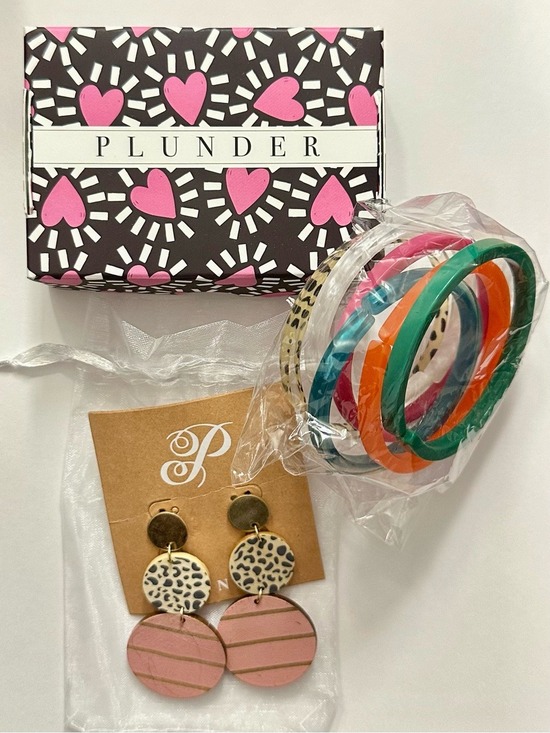 Plunder Jewelry - Plunder Ayana Gold Disc, Leopard & Pink Stripe Earrings and 6 Bracelet Set - NIB